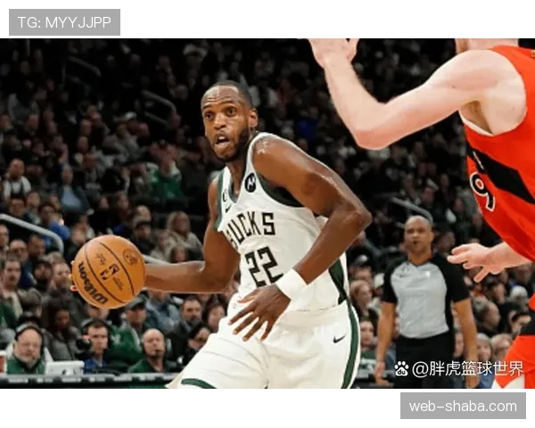 米德尔顿通过高位掩护制造错位单打提升雄鹿末节进攻成功率