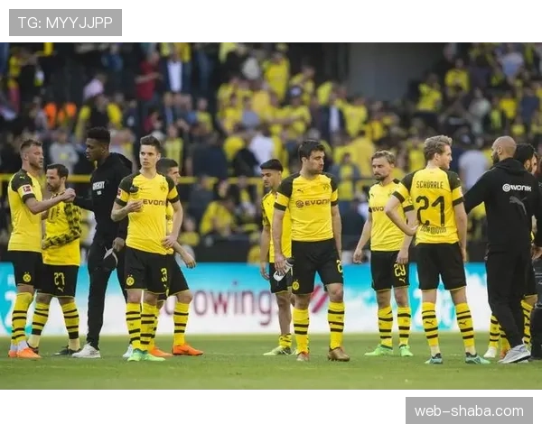 多特蒙德的危机已来临！战术打法过于激进，阵容短板暴露，管理层还能坐得住吗？