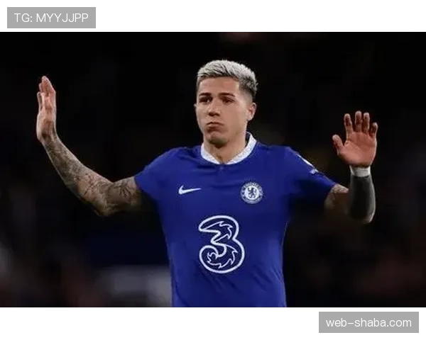 恩佐回撤接应主导中场，连续关键战出球效率压制对手